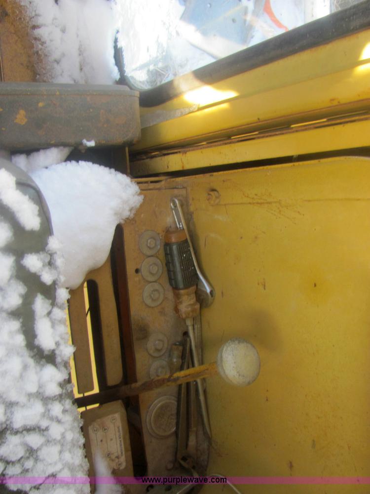 image for item 6835 Allis Chalmers D motor grader