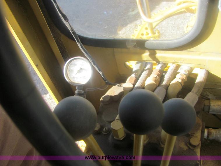 image for item 6835 Allis Chalmers D motor grader