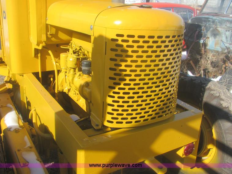 image for item 6835 Allis Chalmers D motor grader