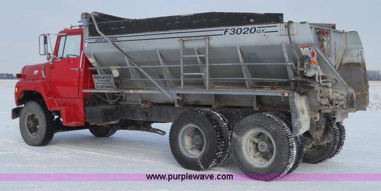 image for item 7790 1979 Ford 8000 dump truck