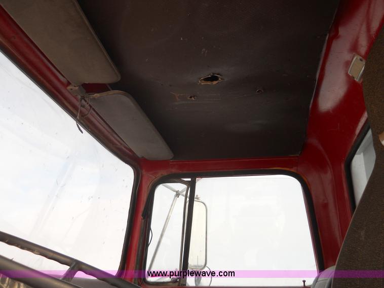 image for item 7790 1979 Ford 8000 dump truck