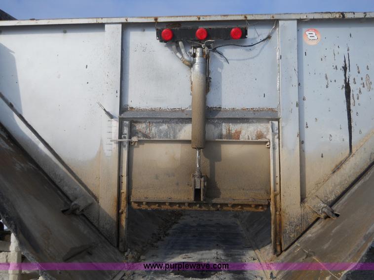 image for item 7790 1979 Ford 8000 dump truck