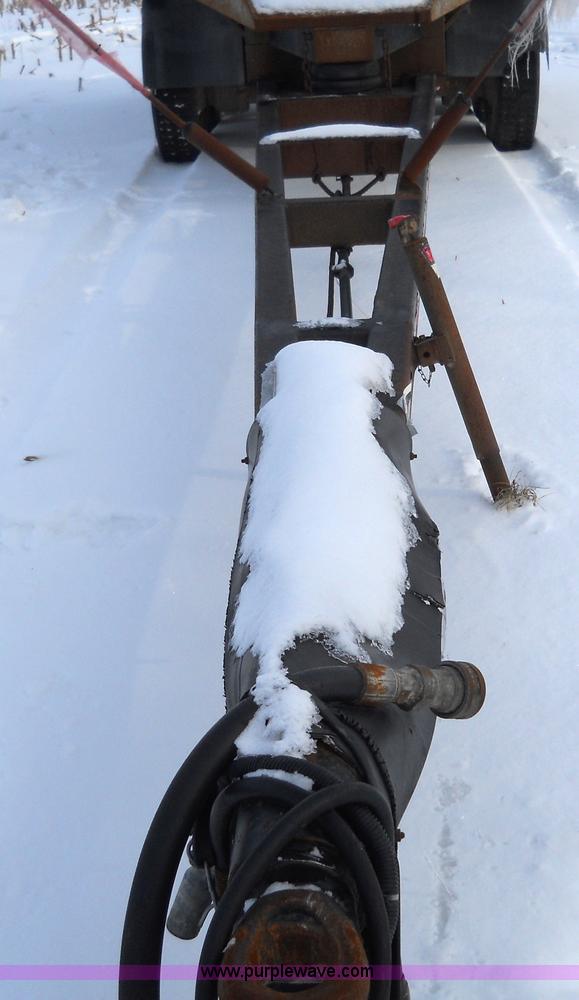 image for item 7799 1977 Stewart pup trailer