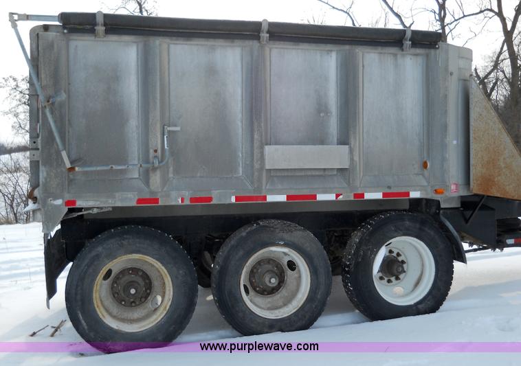 image for item 7799 1977 Stewart pup trailer