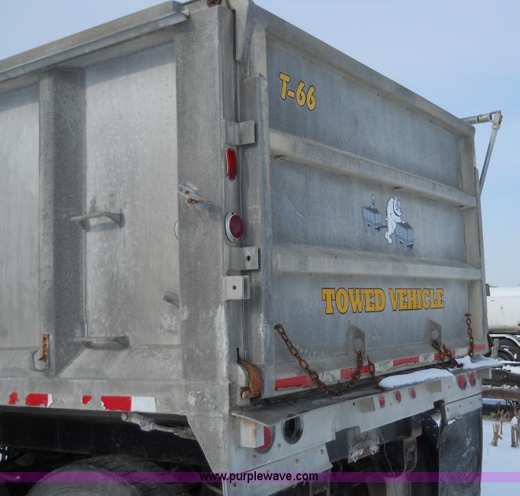 image for item 7799 1977 Stewart pup trailer