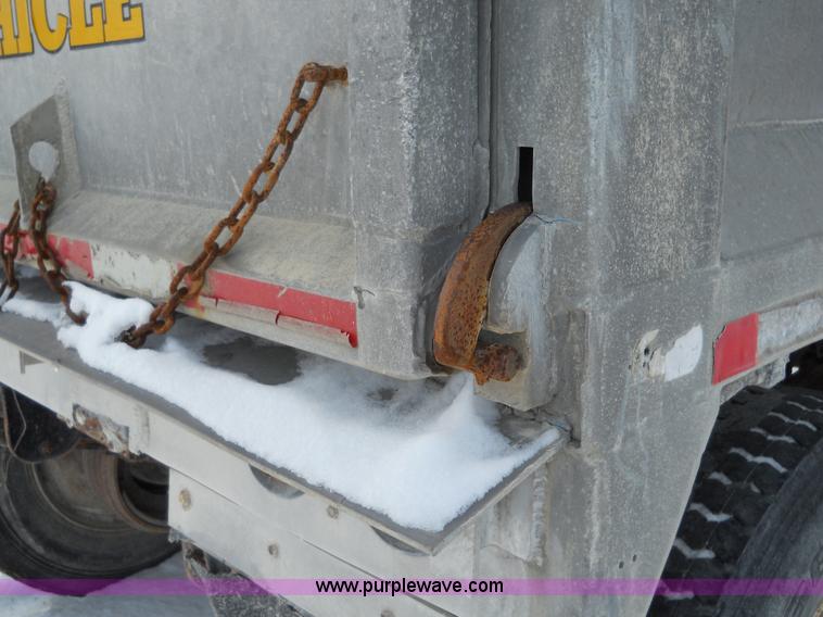 image for item 7799 1977 Stewart pup trailer