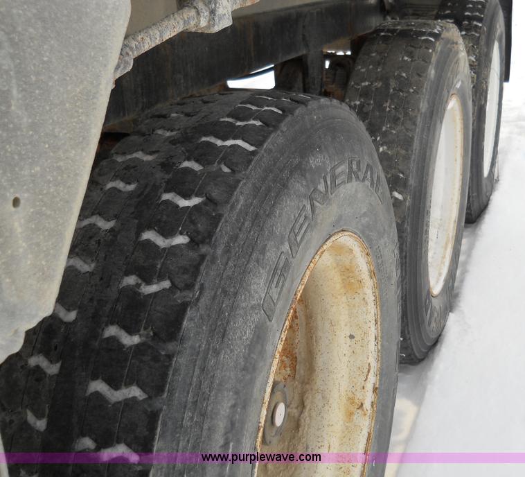 image for item 7799 1977 Stewart pup trailer