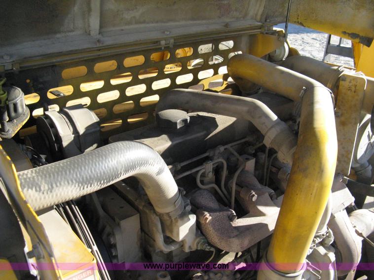 image for item 8115 1998 Gehl DL-8H Dyna Lift telehandler