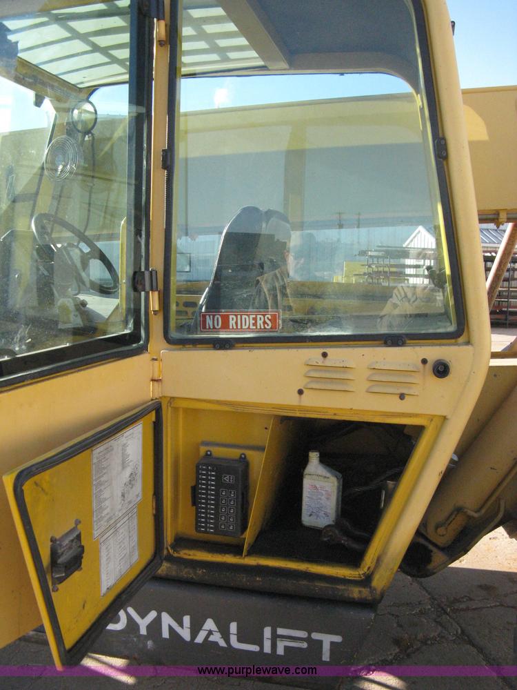 image for item 8115 1998 Gehl DL-8H Dyna Lift telehandler