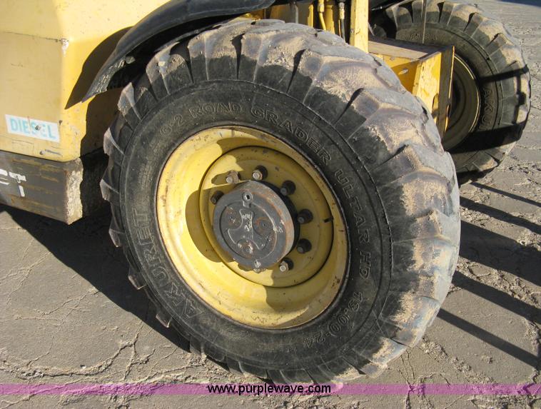 image for item 8115 1998 Gehl DL-8H Dyna Lift telehandler