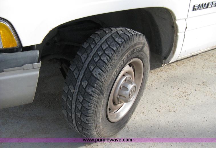 image for item 8144 2001 Dodge Ram 2500 quad-cab pickup truck