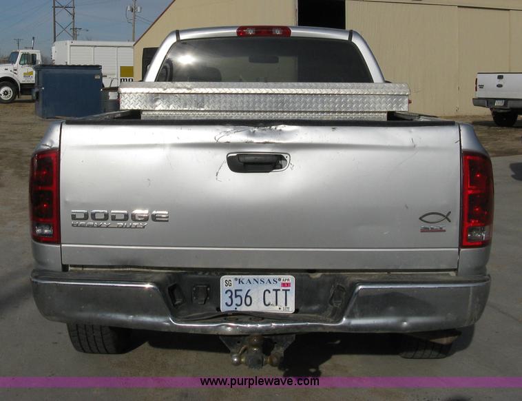 image for item 8145 2003 Dodge Ram 2500 SLT Heavy Duty quad-cab pickup truck