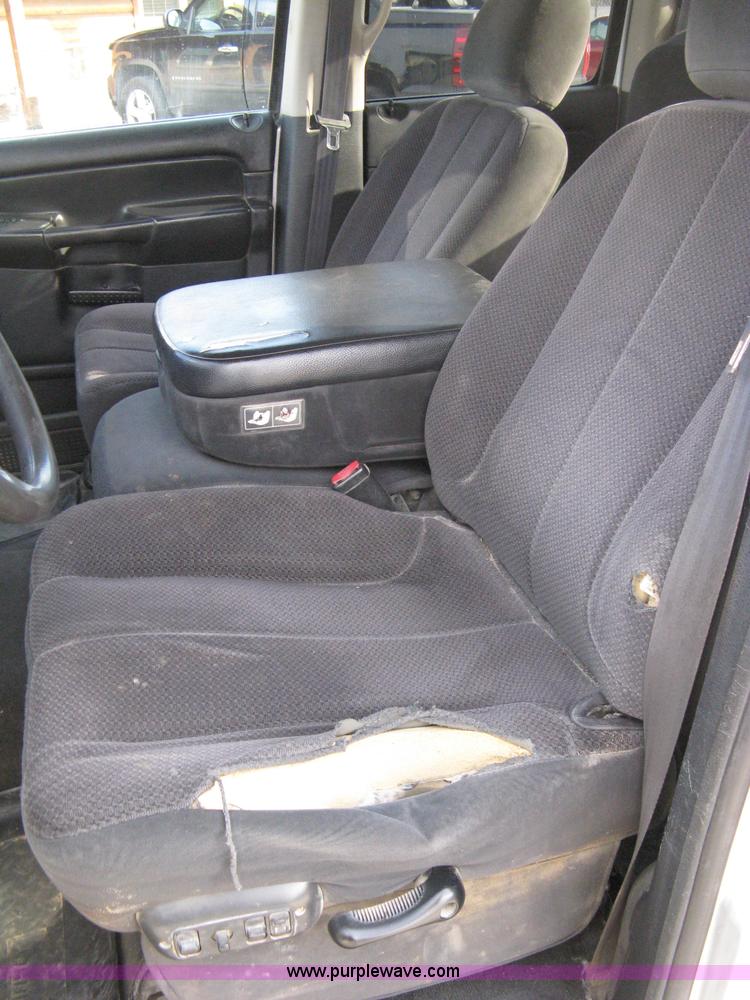 image for item 8145 2003 Dodge Ram 2500 SLT Heavy Duty quad-cab pickup truck