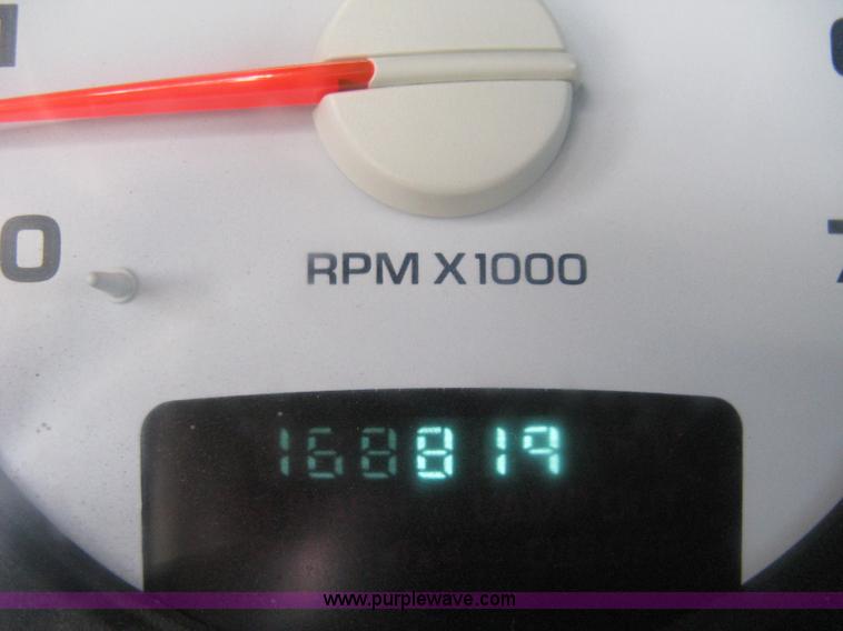 image for item 8145 2003 Dodge Ram 2500 SLT Heavy Duty quad-cab pickup truck