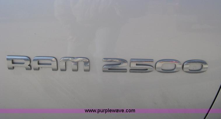 image for item 8145 2003 Dodge Ram 2500 SLT Heavy Duty quad-cab pickup truck