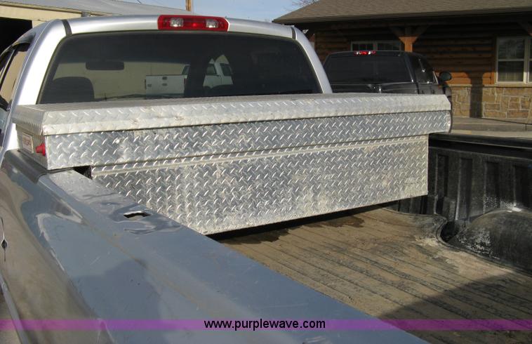 image for item 8145 2003 Dodge Ram 2500 SLT Heavy Duty quad-cab pickup truck