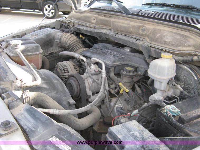 image for item 8145 2003 Dodge Ram 2500 SLT Heavy Duty quad-cab pickup truck