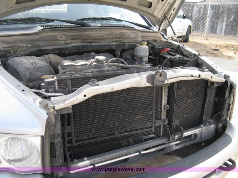 image for item 8145 2003 Dodge Ram 2500 SLT Heavy Duty quad-cab pickup truck