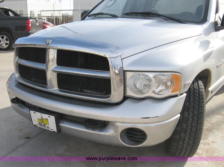 image for item 8145 2003 Dodge Ram 2500 SLT Heavy Duty quad-cab pickup truck