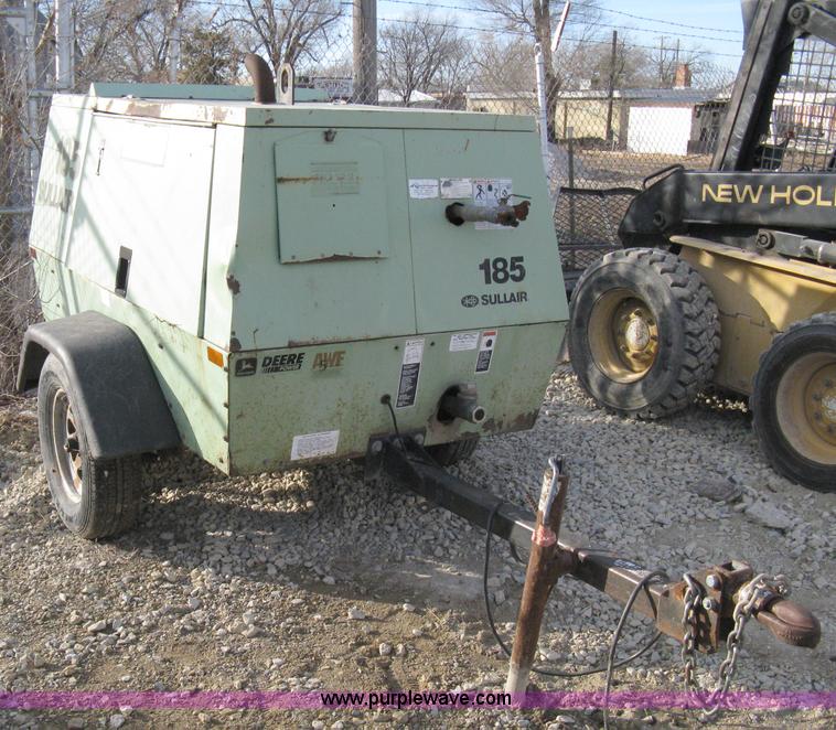 image for item 8148 Sullair 185 mobile compressor