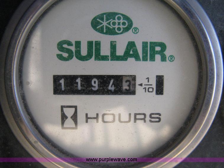 image for item 8148 Sullair 185 mobile compressor