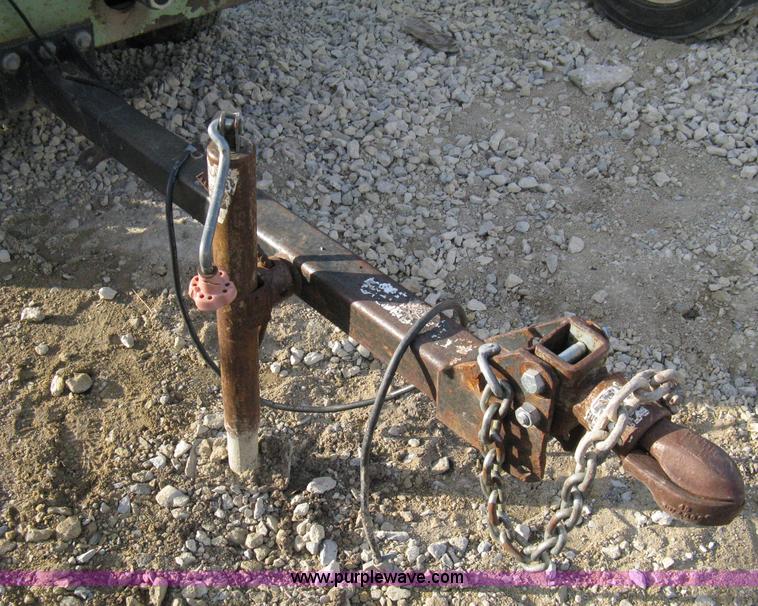 image for item 8148 Sullair 185 mobile compressor