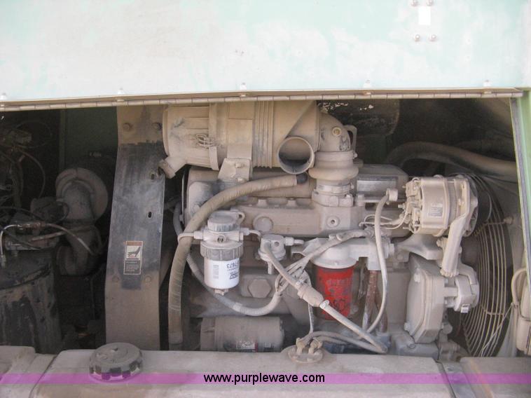 image for item 8148 Sullair 185 mobile compressor