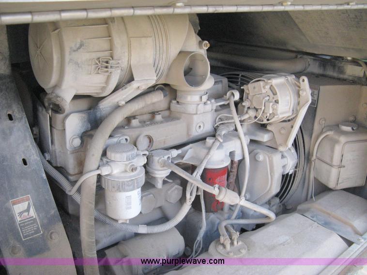 image for item 8148 Sullair 185 mobile compressor