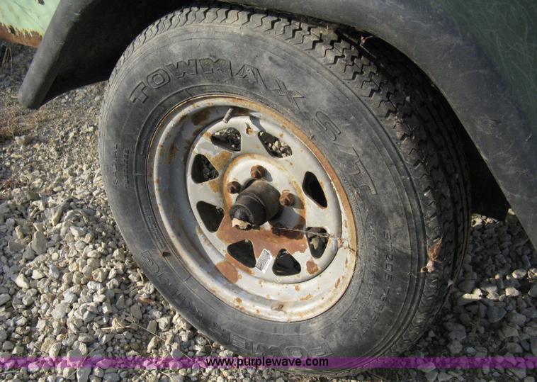 image for item 8148 Sullair 185 mobile compressor