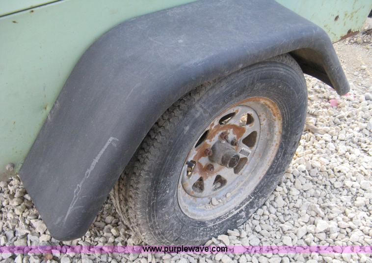 image for item 8148 Sullair 185 mobile compressor