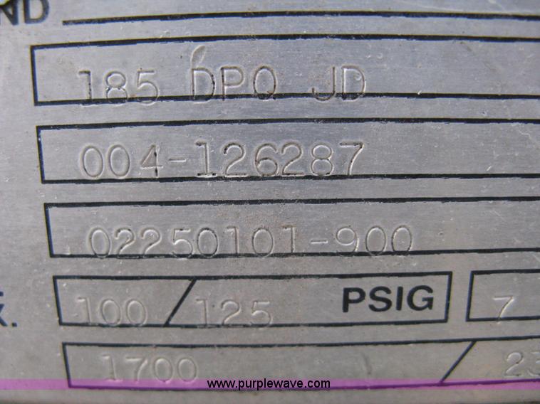 image for item 8148 Sullair 185 mobile compressor