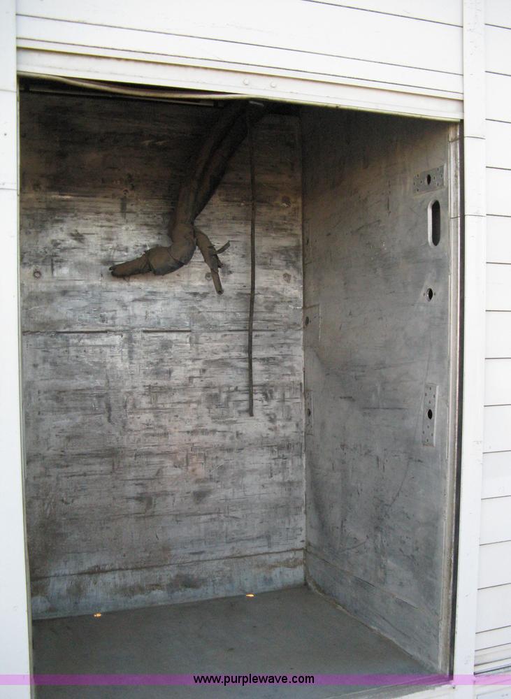 image for item 8150 1981 Hackney & Sons beverage trailer