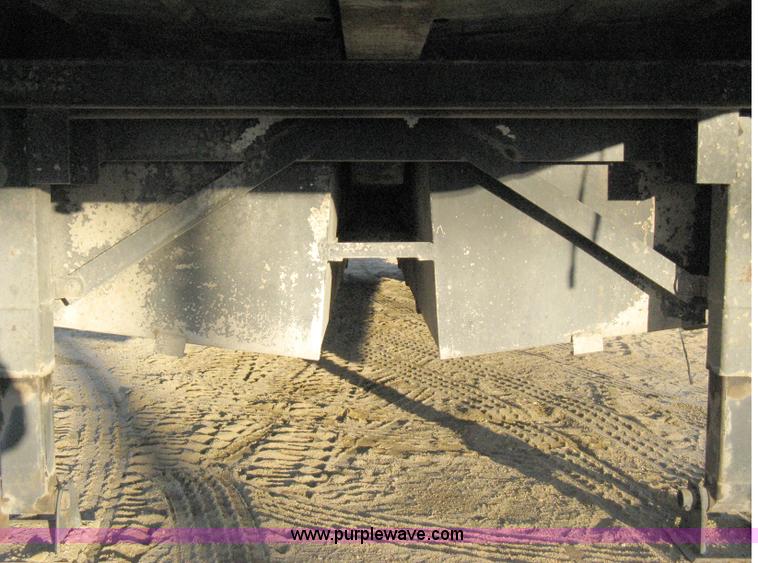 image for item 8150 1981 Hackney & Sons beverage trailer