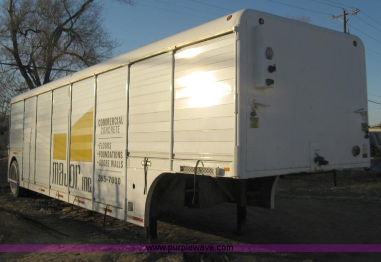 1982 Hackney & Sons beverage trailer in Wichita, KS Item 8151 sold Purple Wave