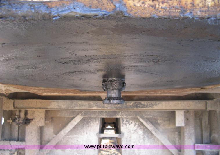 image for item 8151 1982 Hackney & Sons beverage trailer