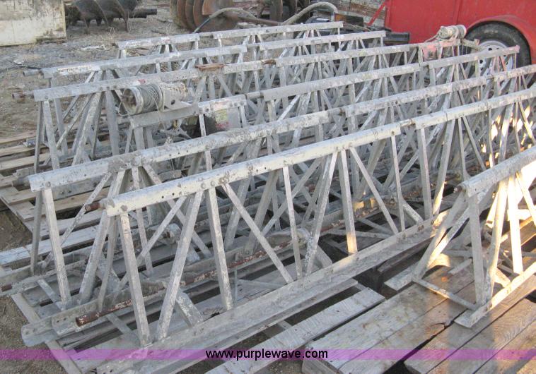 image for item 8153 Mirrison vibrating screed