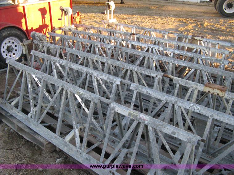 image for item 8153 Mirrison vibrating screed