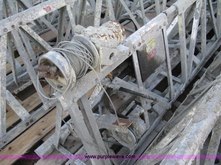 image for item 8153 Mirrison vibrating screed