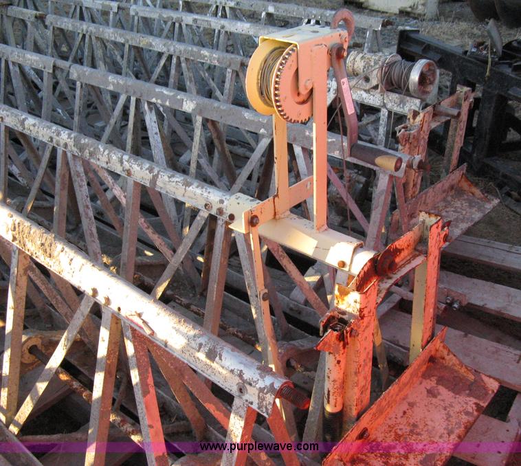 image for item 8153 Mirrison vibrating screed