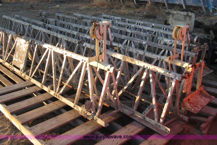 image for item 8153 Mirrison vibrating screed