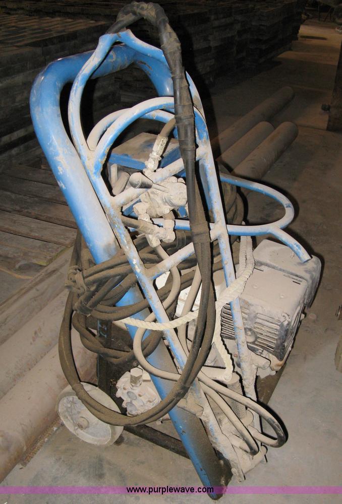 image for item 8154 Bunyan striker tube