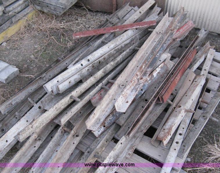 image for item 8161 Con-tech cast aluminum concrete forms