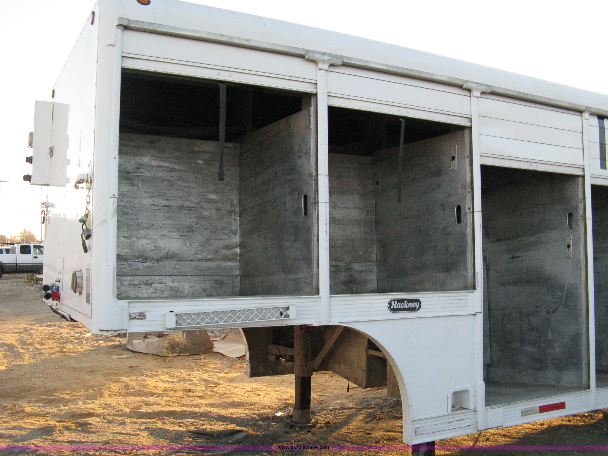 1982 Hackney & Sons beverage trailer in Wichita, KS Item 8151 sold Purple Wave