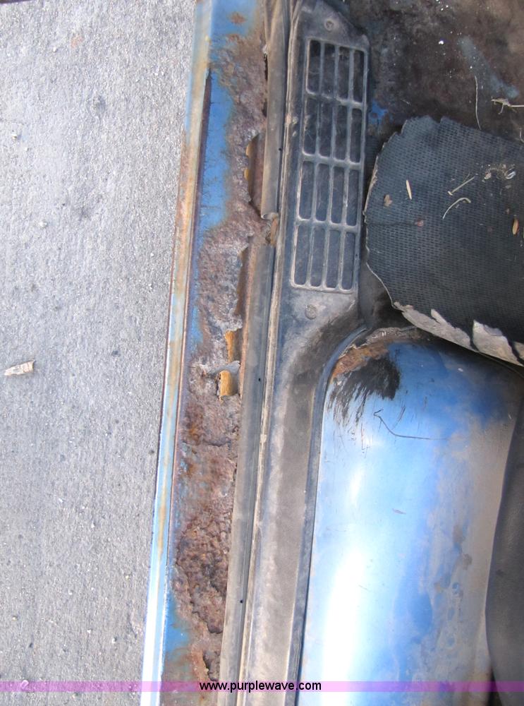 image for item 1501 1985 Chevrolet C10 Custom Deluxe pickup truck