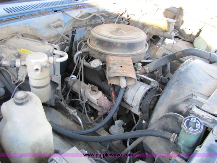 image for item 1501 1985 Chevrolet C10 Custom Deluxe pickup truck