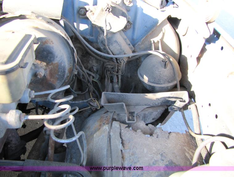 image for item 1501 1985 Chevrolet C10 Custom Deluxe pickup truck