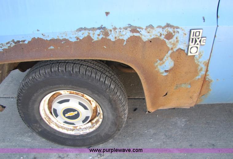 image for item 1501 1985 Chevrolet C10 Custom Deluxe pickup truck