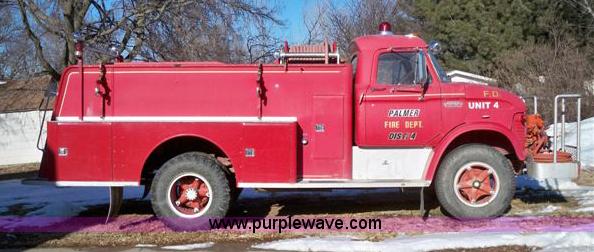 image for item 1683 1966 Ford F750 fire truck