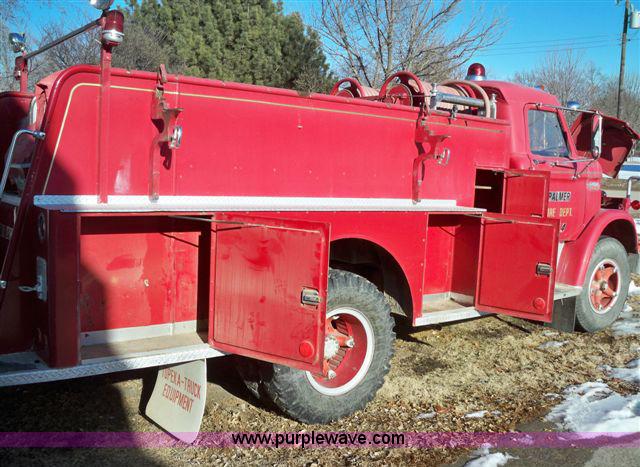 image for item 1683 1966 Ford F750 fire truck