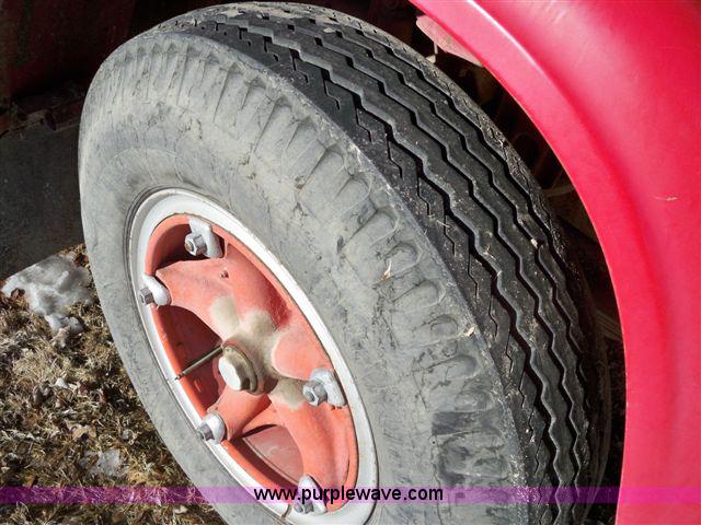 image for item 1683 1966 Ford F750 fire truck